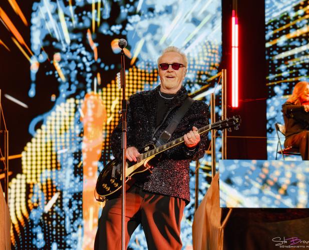 Il saluto di Umberto Tozzi: &laquo;Vi invito alla mia festa&raquo;. L'addio alla musica dal vivo passa anche da Bari