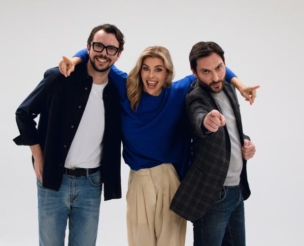 Tragedia, fortuna e risate: Martina Colombari protagonista a Bari di &laquo;Venerd&igrave; 13&raquo;, in scena con Gianmarco Cr&ograve; e Federico Maria Isaia