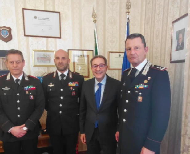 Intervenne contro l'assalto al portavalori anche se libero dal servizio: Giuseppe Conte "esempio di coraggio"