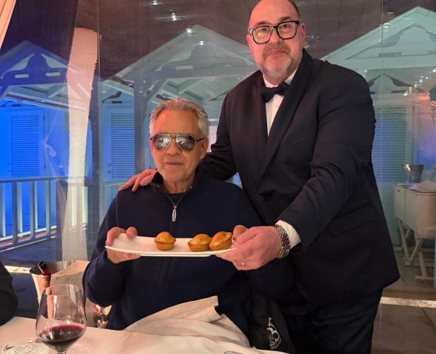 Dal pasticciotto al &laquo;cantucciotto&raquo;: il dolce omaggio salentino per Andrea Bocelli