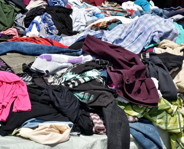 Orta Nova, dei volontari trovano 1500 euro nelle tasche dei vestiti donati all'associazione e li restituiscono