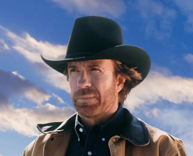 Lutto nel mondo del cinema: &egrave; morto Chuck Norris, il &laquo;Walker Texas Ranger&raquo; aveva 86 anni