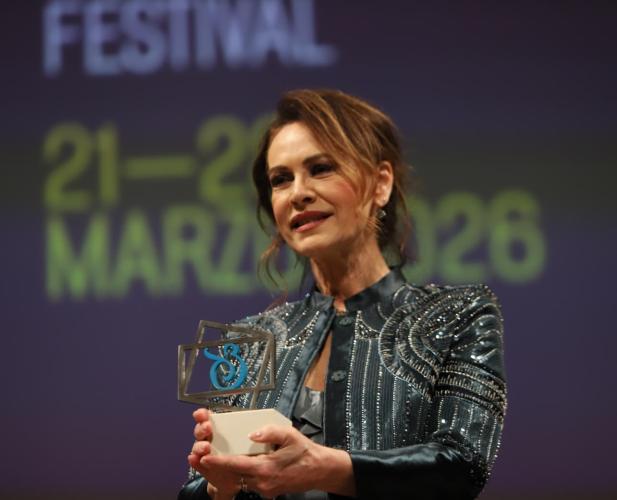 Bif&st 2026, Elena Sofia Ricci: &laquo;Con Bari ho un rapporto speciale, qui tanto fermento culturale&raquo; VIDEO