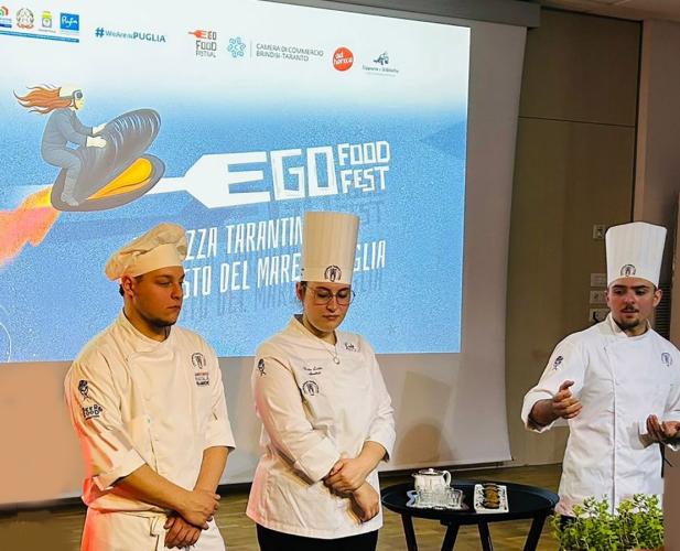 Bari, l&rsquo;Istituto Perotti-Calamandrei trionfa al contest dedicato alla cozza tarantina