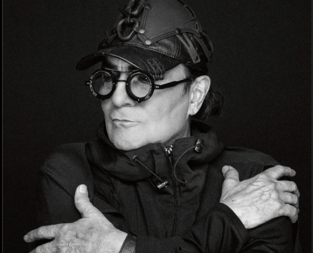 Scatta &laquo;L&rsquo;OraZero&raquo;, Bari in delirio per il poker di date per Renato Zero