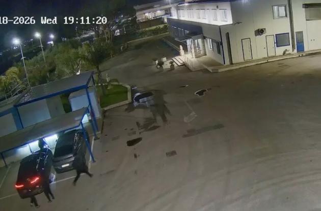 &laquo;Ti uccido, fai attenzione ai figli&raquo;: a Palo del Colle imprenditore picchiato e rapinato nel parcheggio della sua azienda