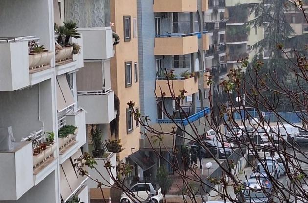 Ancora una tragedia a Bisceglie: marito e moglie muoiono precipitando dal balcone, &egrave; giallo