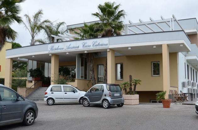 &laquo;Gli anziani sono stati abbandonati&raquo;, la Regione chiude d'urgenza la Rsa &laquo;Casa Caterina&raquo; di Adelfia