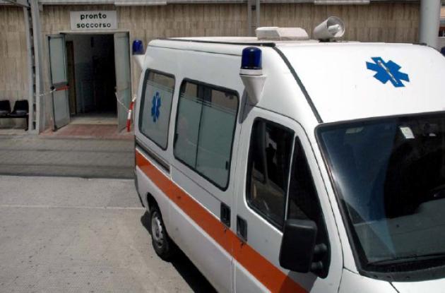 Bari, stacca le macchine che tengono in vita la madre: 47enne ai domiciliari dopo aver rifiutato il braccialetto elettronico