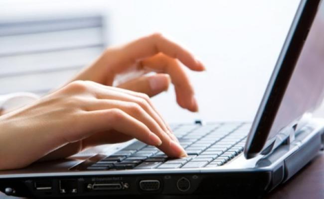 Il video degli amanti girato nel mobilificio finito sui social: la Corte d&rsquo;Appello assolve i due imputati