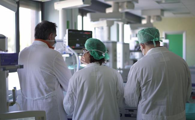 Direttori generali della sanit&agrave; pugliese, Decaro nomina il presidente della commissione: &egrave; Attolini ex assessore alla salute di Vendola