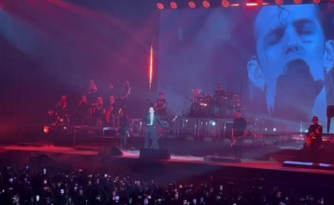 Achille Lauro, due notti da record a Bari. Poi l&rsquo;annuncio: &laquo;Ci vediamo nel 2027 al San Nicola&raquo;