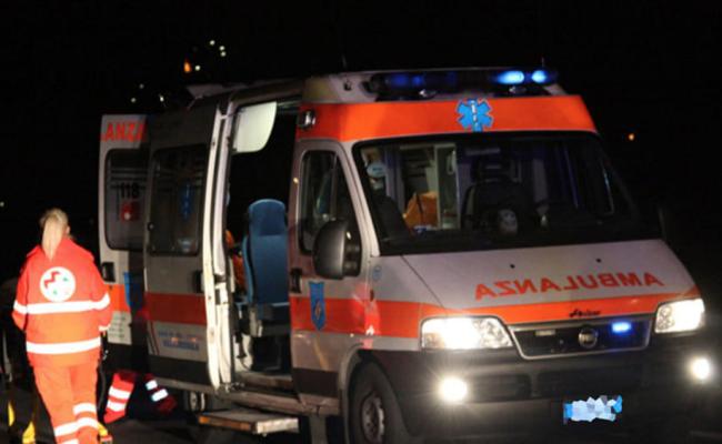 Corato, bimbo di 5 mesi muore in incidente stradale: mamma perde il controllo dell'auto per schivare un animale
