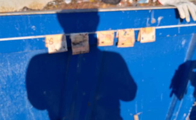 Bitonto, scuote la tovaglia dal balcone e con le briciole la spazzatrice della Sanb inghiottisce 250 euro