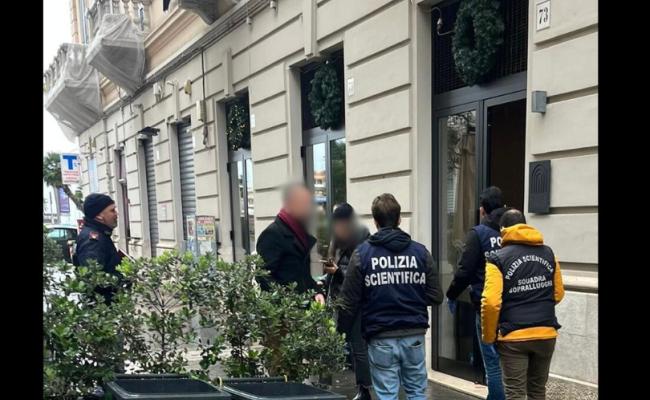 Bari, colpo nel &laquo;ristorante dei vip&raquo; dell'Umbertino: rubati merce e denaro nella notte