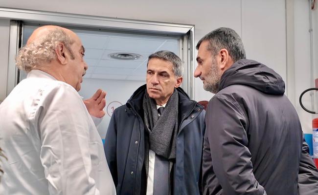 Emergenza pronto soccorso in Puglia, Decaro al Perrino di Brindisi: &laquo;Capiremo come colmare la carenza medici&raquo; VIDEO