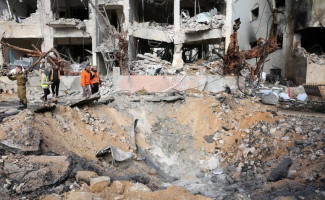 Iran, escalation in Medio Oriente: missili su Tel Aviv e sull'ufficio di Netanyahu. I Paesi del Golfo: &laquo;Pronti a rispondere&raquo;