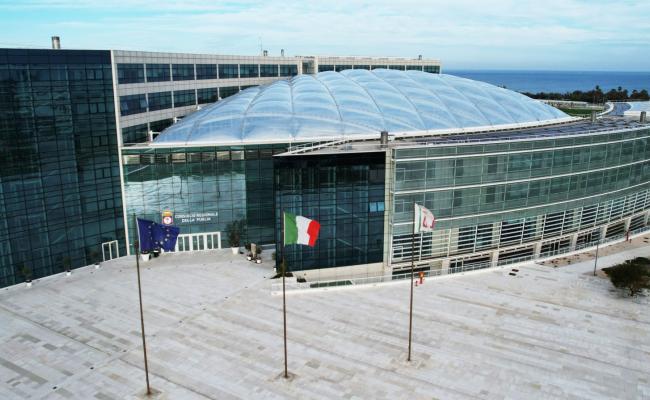 Il diktat di Decaro a capi dipartimento e assessori: &laquo;Rendete pubblici i vostri appuntamenti con i lobbisti&raquo;