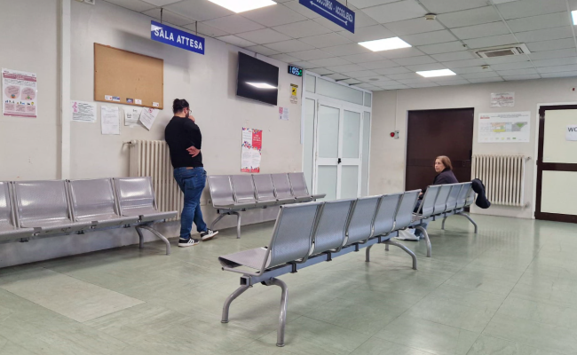 ONLINE ALLE 12 Direttori generali delle Asl, la linea verde di Decaro: gli &laquo;over 65&raquo; fuori dalla lista degli idonei alla nomina