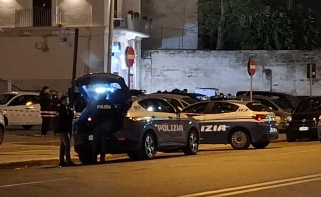 Bari vecchia, si torna a sparare: uomo gambizzato vicino al porto finisce in ospedale