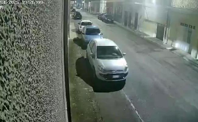 Salice Salentino, &egrave; caccia alla banda della Mercedes: svaligiano case tra le 17 e le 19 VIDEO