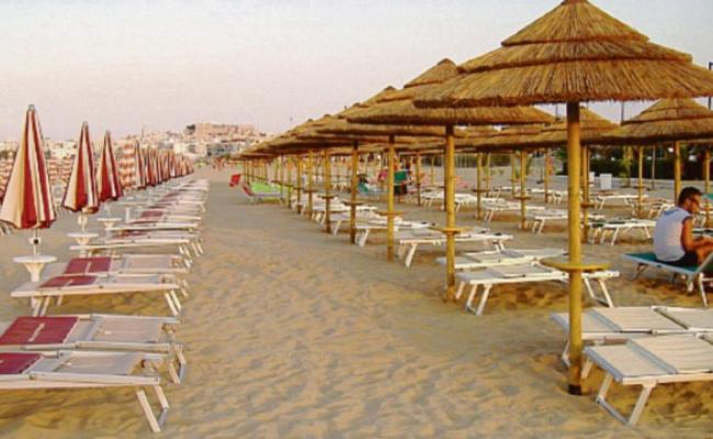In Puglia lidi aperti dal 23 maggio al 13 settembre: firmata l'ordinanza