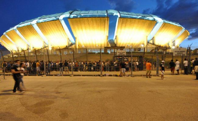 Bari, viabilità durante le partite, il Comune ai De Laurentiis: «Pagate»