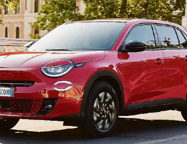 Un&rsquo;auto che ha fatto storia: gli italiani ritornano al volante della Fiat 600