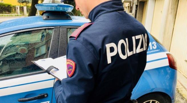 Brindisi, polizia interrompe festa notturna: sanzionati 10 giovani, fra cui 3 minori