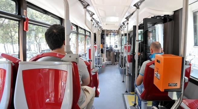 In Puglia bus e treni a capienza piena, ma con obbligo di mascherina
