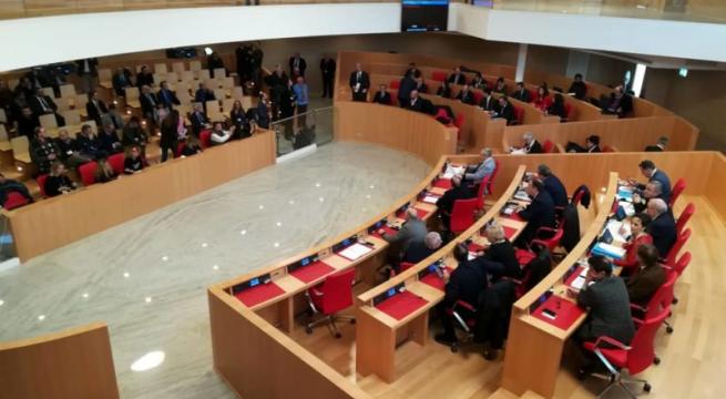 Regionali 2020, roulette dei sondacci: vola la destra, bene i 5s