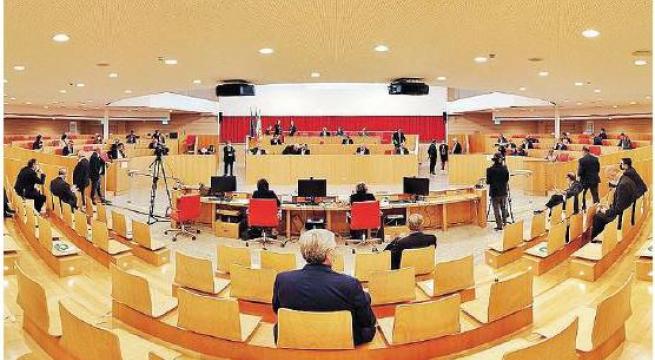 Giunta Regione Puglia, Emiliano apre i 5S (divisi) tentennano