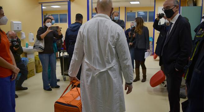 Vaccino anti Covid 19, in consegna in Puglia 27mila dosi 