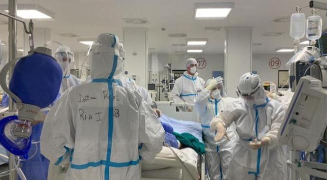 Bari, trasferito stamattina primo paziente in ospedale Fiera 