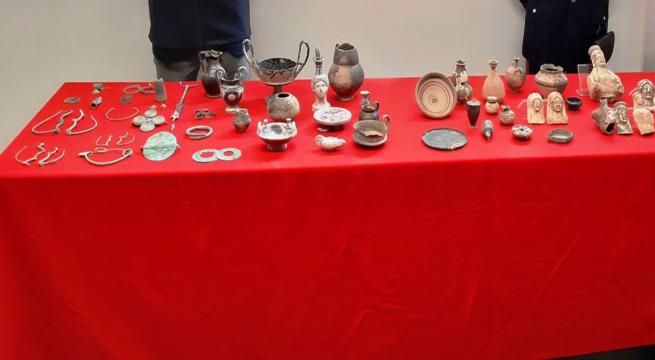 Puglia, il mercato nero dell'arte si trasferisce sull'e-commerce