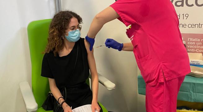 Vaccini, in Puglia met&agrave; dei vaccinabili ha ricevuto la prima dose