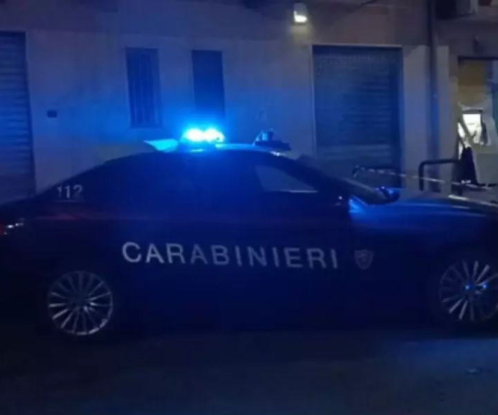 Bomba nella notte a Stornarella: salta in aria lo sportello automatico di Poste Italiane Bomba nella notte a Stornarella: salta in aria lo sportello automatico di Poste Italiane