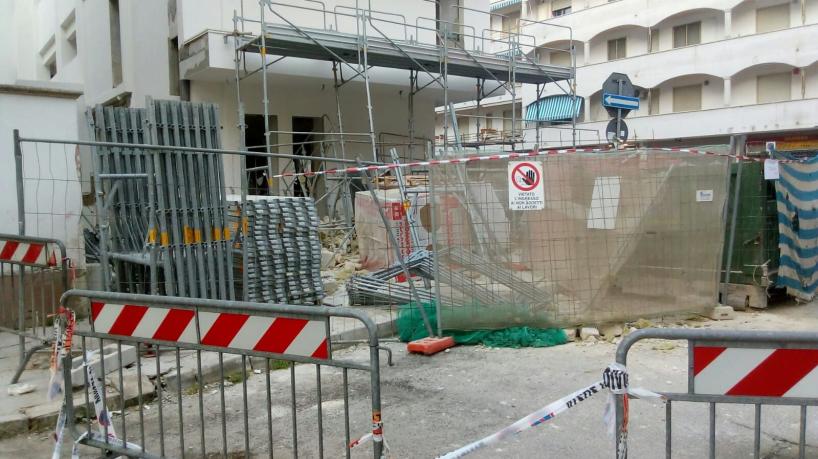 Gallipoli, esplosa bomba in un cantiere