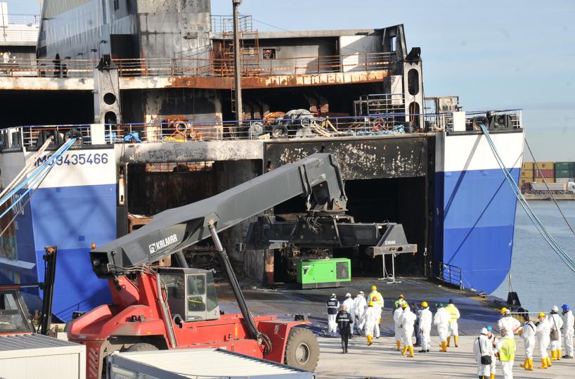 Norman Atlantic, iniziate a Bari le operazioni di svuotamento