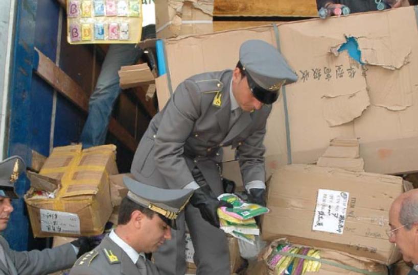 Brindisi, sequestrati da Gdf30mila giocattoli contraffatti