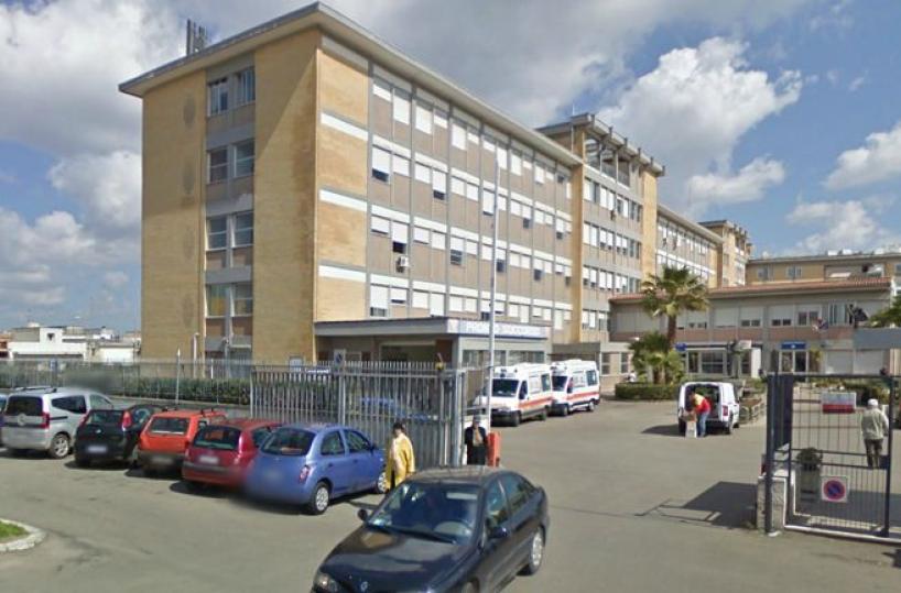 Muore a 49 anni dopo cure, 20 medici indagati