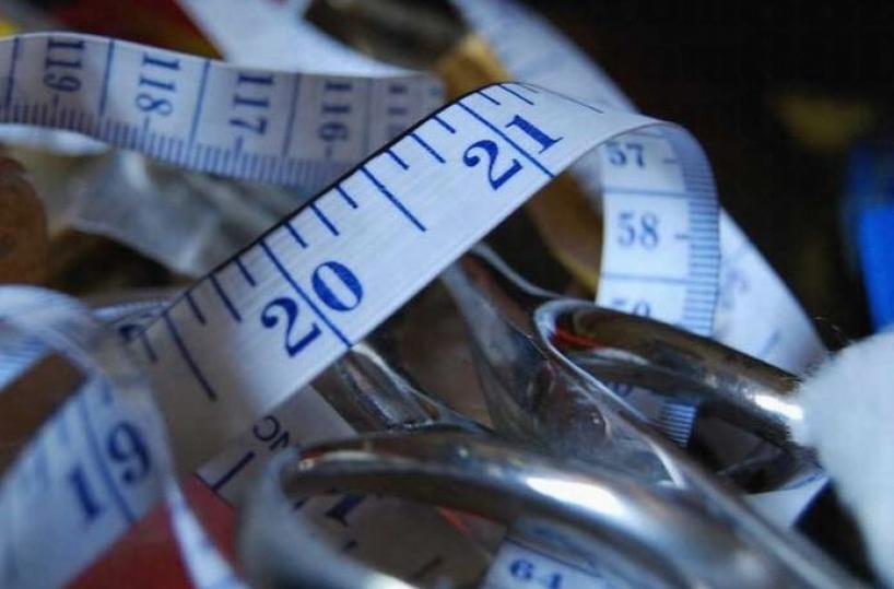 Carcere di Foggia, un corso di cucito al femminile: cos&igrave; ago e filo diventano simbolo di rinascita 