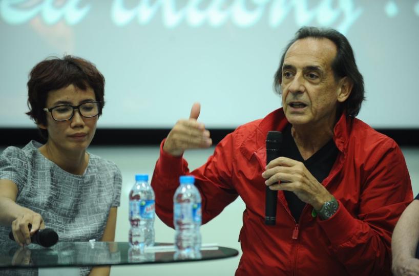 il chirurgo dottor Roberto De Castro