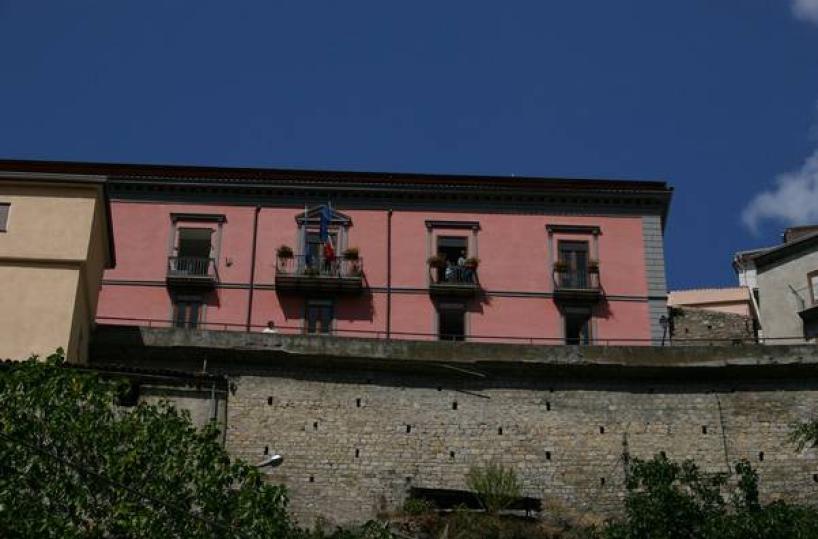 Si dimettono 4 consiglieri su 7 commissario a Viggianello