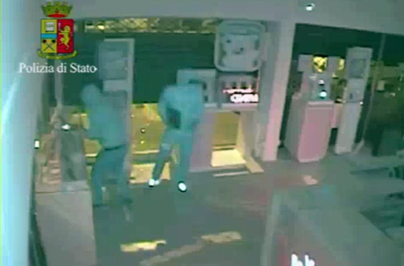 Colpo a Scienze della Formazione arrestati anche alcuni minorenni