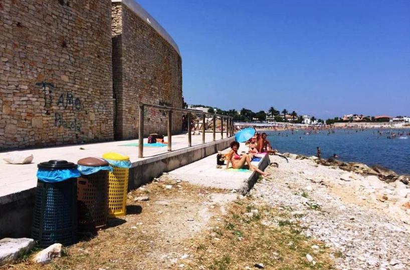 spiaggia a trani