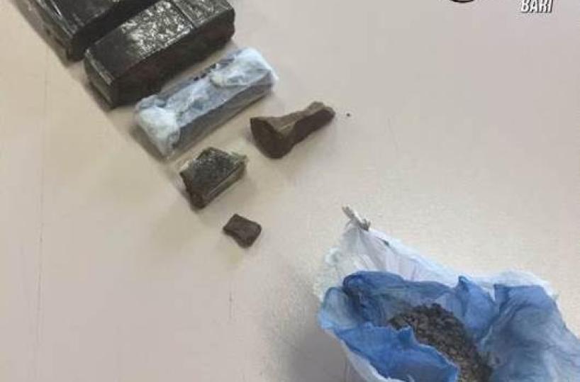 Hashish tra la pastaarrestato un giovane