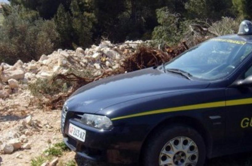 discarica guardia di finanza