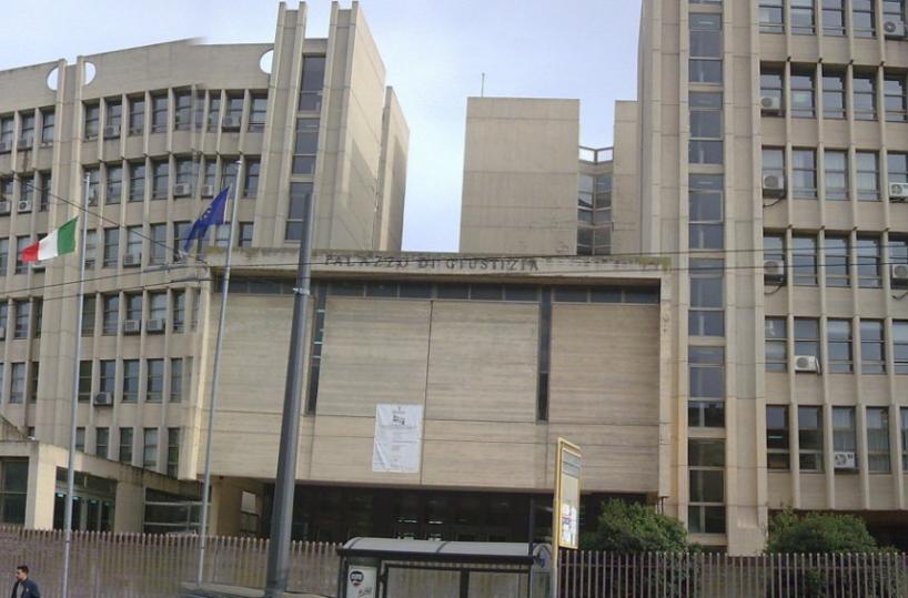 Brindisi, maltrattava e minacciava la madre anziana e il cognato: a giudizio un 49enne