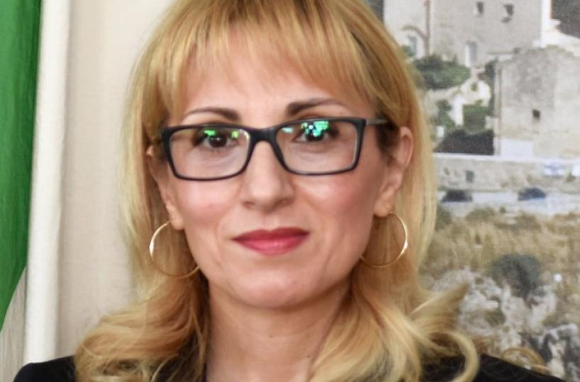 Matera, comune in stallosi dimette un'assessora